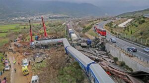 Σύγκρουση τρένων στη Λάρισα: Τραγωδία- 38 νεκροί και 66 οι τραυματίες, 6 σε ΜΕΘ – Υπάρχουν αγνοούμενοι