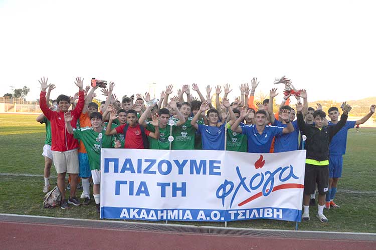 Ένωσαν τις δυνάμεις τους και έπαιξαν για τη “Φλόγα” σε μια γιορτή του ποδοσφαίρου, φιλανθρωπικού χαρακτήρα