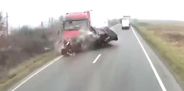 Πολύνεκρο τροχαίο στη Ρουμανία με οπαδούς του ΠΑΟΚ που ταξίδευαν στη Γαλλία – 7 νεκροί και 3 τραυματίες